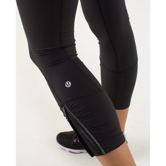 LULULEMON Runday Crop Black / Beautiful Baroque Black Leggings 4 - Picture 8 of 8